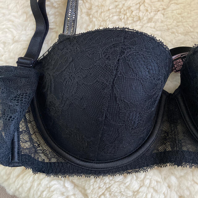 Victoria's Secret(ヴィクトリアズシークレット)のVictoria’s Secret ブラ　32D D 70E レディースの下着/アンダーウェア(ブラ)の商品写真