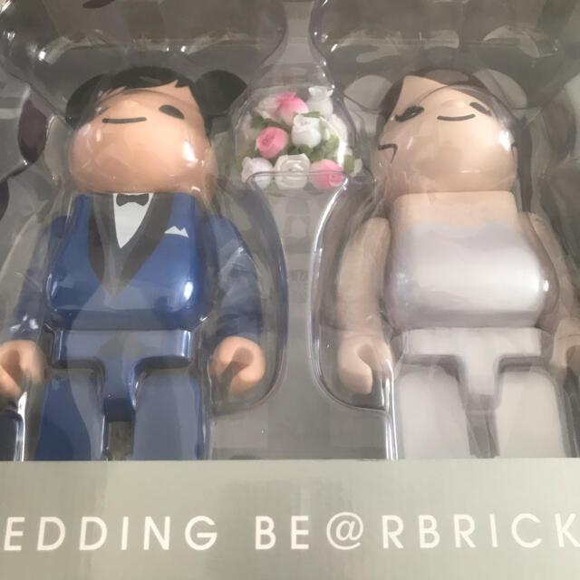 MEDICOM TOY(メディコムトイ)のBE@RBRICK グリーティング結婚 4 PLUS 400％ エンタメ/ホビーのフィギュア(その他)の商品写真