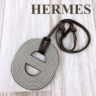 エルメス(Hermes)の☆ロイ様専用☆ エルメス ネックレス ペンダント フィデリオ ラッカー グレー(ネックレス)