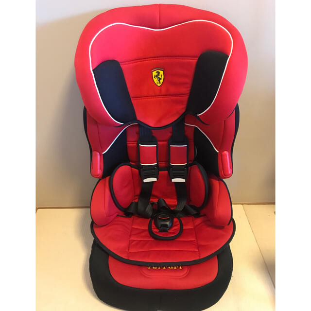 Ferrari(フェラーリ)のフェラーリ　ジュニアシート　チャイルドシート キッズ/ベビー/マタニティの外出/移動用品(自動車用チャイルドシート本体)の商品写真