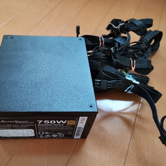 silverstone 750w 電源 1