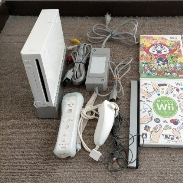 Wii本体＋ソフト4本セットの通販 by ギン｜ラクマ