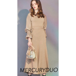 マーキュリーデュオ(MERCURYDUO)の着用2回♡正規品Mercuryduo♡異素材スリーブフレアニットワンピ♡ベージュ(ロングワンピース/マキシワンピース)