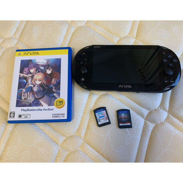 PlayStation®Vita 2000 &ソフト3本