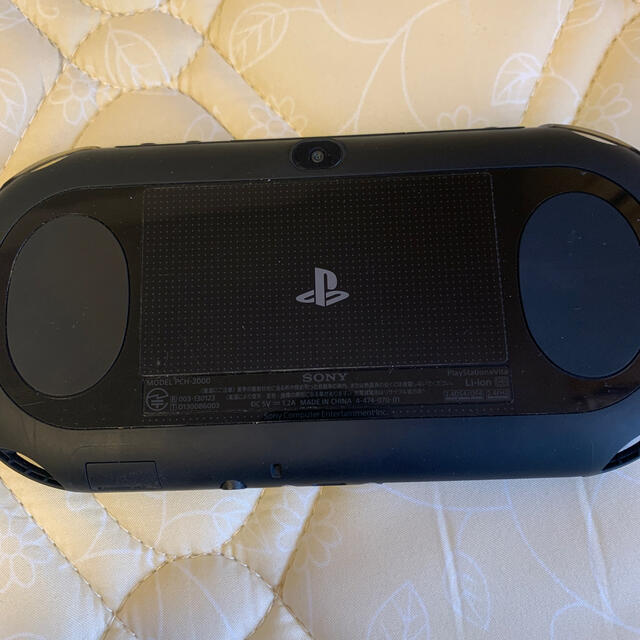 PlayStation®Vita 2000 &ソフト3本