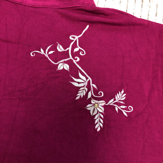 East age チャイナ　マゼンダレッド レディースのトップス(Tシャツ(長袖/七分))の商品写真