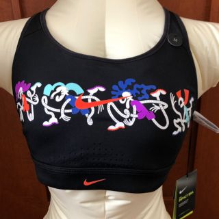 ナイキ(NIKE)のNIKE★ナイキ★スポーツブラ★インパクトブラ★新品(ダンス/バレエ)