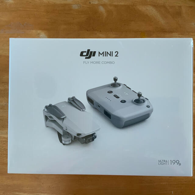 【新品未開封】DJI MINI 2 FLY MORE COMBOトイラジコン