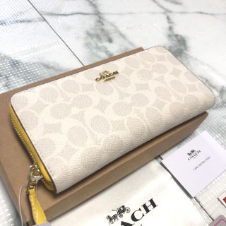 コーチ(COACH)の【新品未使用】希少　COACH コーチ　長財布　レディース(財布)