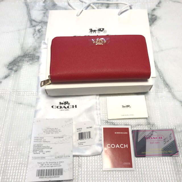 COACH(コーチ)の【新品】大人気　COACH コーチ　長財布　レディース レディースのファッション小物(財布)の商品写真