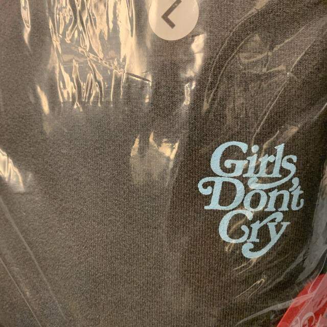 GIRLS DON’T CRY 伊勢丹限定　フーディ