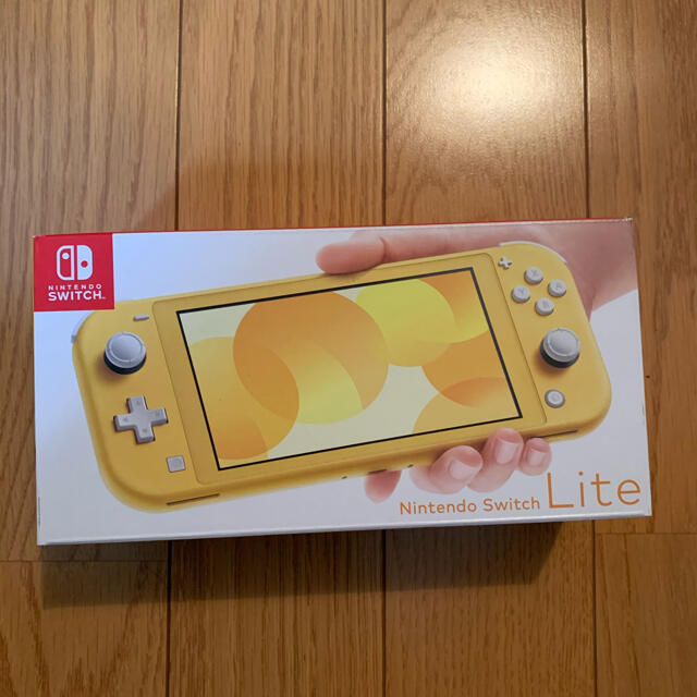 新品未開封　任天堂　Switch Lite スイッチライト　本体　イエロー