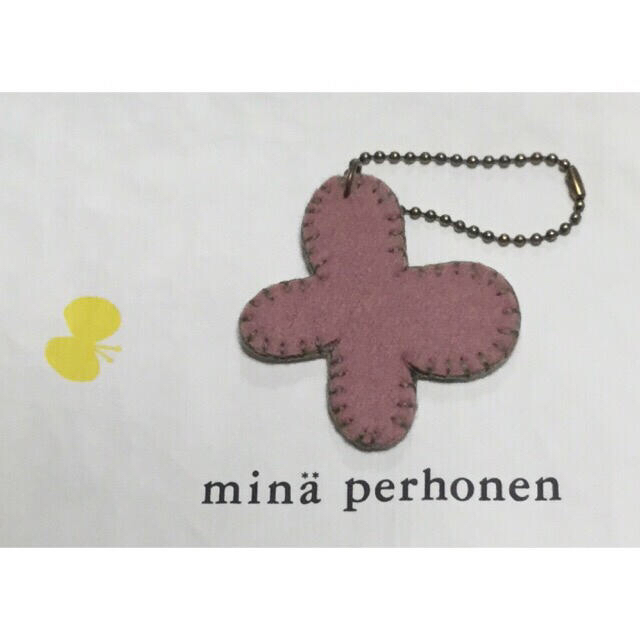 mina perhonen(ミナペルホネン)のminamoピンク　ミナペルホネン　ハンドメイド　キーホルダー　チャーム ハンドメイドのアクセサリー(チャーム)の商品写真