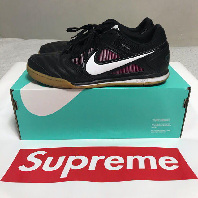 SUPREME × NIKE SB GATO QS