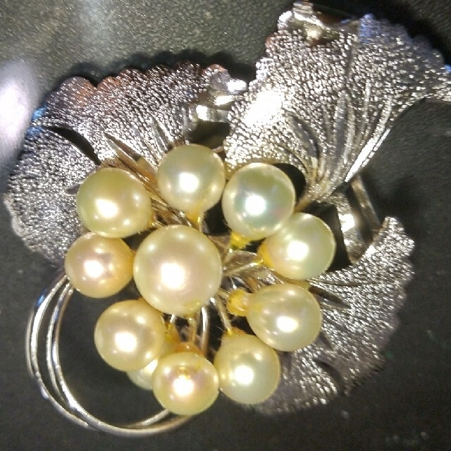 アコヤ真珠ブローチシルバー刻印入り レディースのアクセサリー(ブローチ/コサージュ)の商品写真