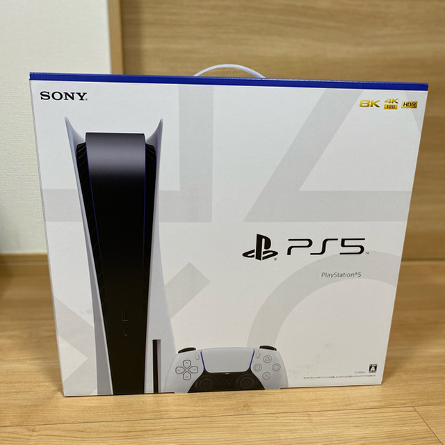 PlayStation(プレイステーション)の【新品・未開封】プレイステーション5 ディスク版　即日発送可能　ソフト付き　 エンタメ/ホビーのゲームソフト/ゲーム機本体(家庭用ゲーム機本体)の商品写真