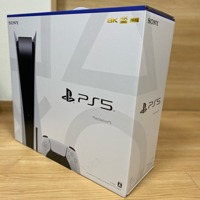 PlayStation(プレイステーション)の【新品・未開封】プレイステーション5 ディスク版　即日発送可能　ソフト付き　 エンタメ/ホビーのゲームソフト/ゲーム機本体(家庭用ゲーム機本体)の商品写真