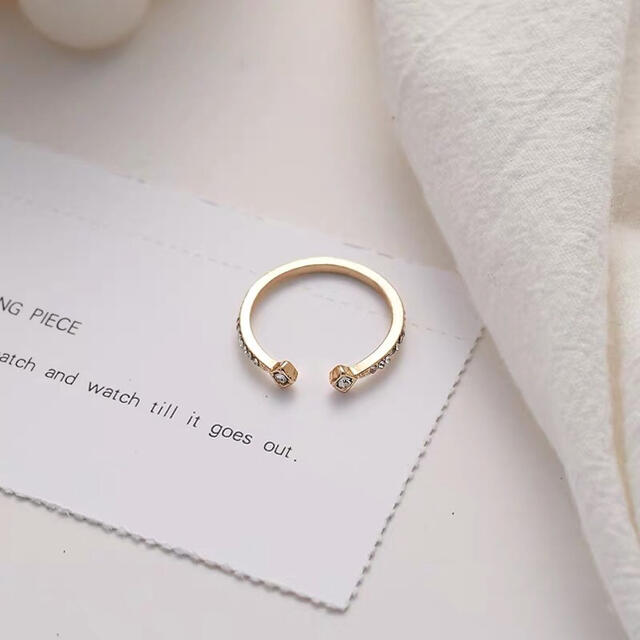 【激安美品】NO. 105  ダイモンド　指輪レディース アクセサリー リング レディースのアクセサリー(リング(指輪))の商品写真