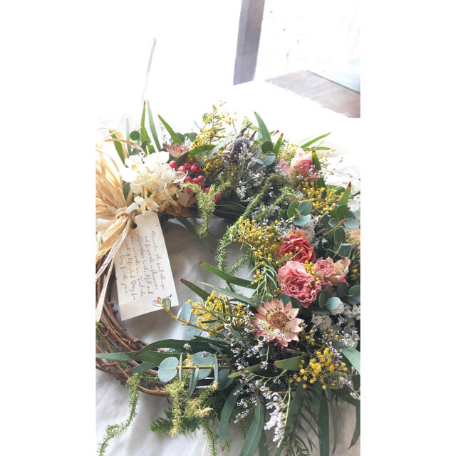 春色の彩〜ミモザと春の花のハーフリース〜○ドライフラワー 春色の彩〜ミモザと春の花のハーフリース〜○ドライフラワー