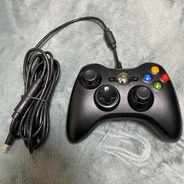 Xbox360(エックスボックス360)の【美品】XBox360 コントローラー 有線 エンタメ/ホビーのゲームソフト/ゲーム機本体(家庭用ゲーム機本体)の商品写真