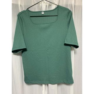 ユニクロ(UNIQLO)のグリーン　Tシャツ(Tシャツ(半袖/袖なし))