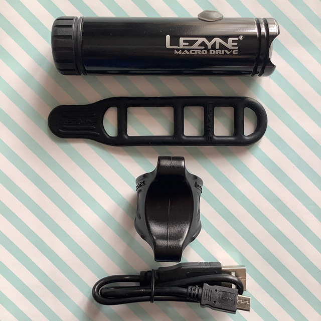 LEZYNE MACRO DRIVE FRONT フロントライト BLACKLEZYNE