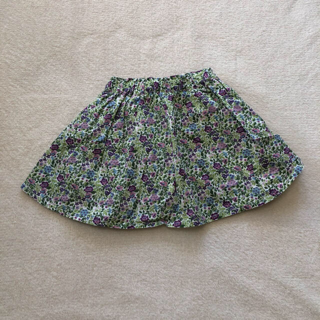 LAGOM(ラーゴム)の花柄スカート＊M(110)ニットベスト100 キッズ/ベビー/マタニティのキッズ服女の子用(90cm~)(スカート)の商品写真