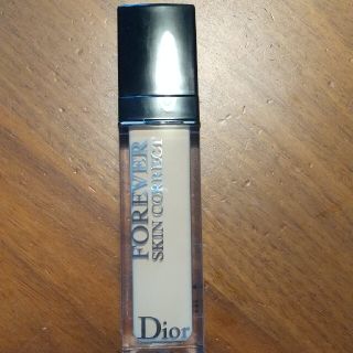 ディオール(Dior)のDIOR ディオールスキン　フォーエヴァースキンコレクトコンシーラー(コンシーラー)