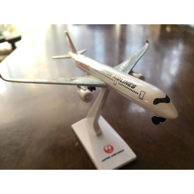 JAL(日本航空)(ジャル(ニホンコウクウ))のJAL Airbus A350 模型 エンタメ/ホビーのおもちゃ/ぬいぐるみ(模型/プラモデル)の商品写真