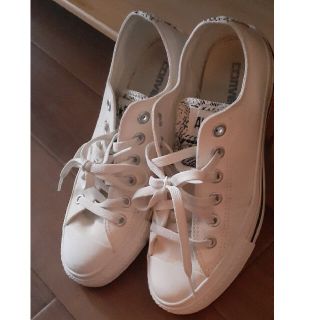 トゥデイフル(TODAYFUL)のCONVERSEパイソン柄(スニーカー)