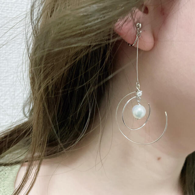 TODAYFUL(トゥデイフル)のsolar system earring/pierce ハンドメイドのアクセサリー(イヤリング)の商品写真