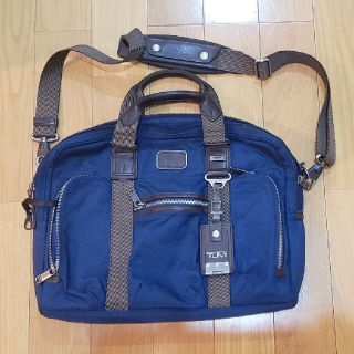 TUMI(ビジネスバッグ ・ ブルー・ネイビー/青色系)のフリマ TUMI(ビジネスバッグ ・ ブルー・ネイビー/青色系)のフリマ