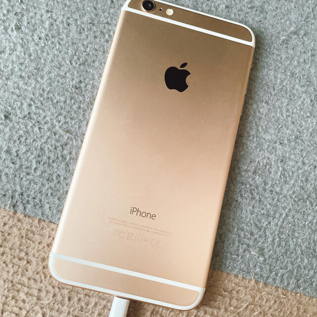 Apple(アップル)のドコモ　iPhone 6 plus 128G ゴールド　GOLD スマホ/家電/カメラのスマートフォン/携帯電話(スマートフォン本体)の商品写真