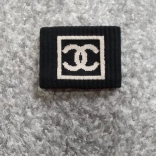 美品  CHANEL シャネル リストバンド パイル地 ココマーク 白×ネイビー