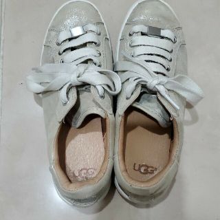 アグ(UGG)のUGG　スニーカー　シルバー(ラメ)　22.5　二点(スニーカー)