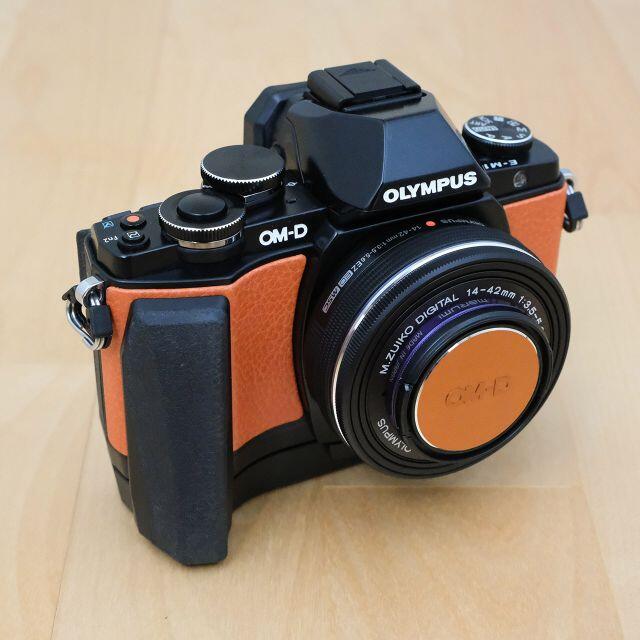 オリンパス OM-D E-M10 Limited Edition +グリップ等 年末早割 16830円