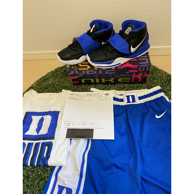 NIKE(ナイキ)の国内未発売　Nike kyrie6 Duke大学カラー　 スポーツ/アウトドアのスポーツ/アウトドア その他(バスケットボール)の商品写真