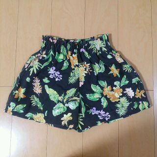 ダズリン(dazzlin)のボタニカル柄ショーパン(ショートパンツ)