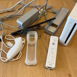 ウィー(Wii)のNintendo Wii(家庭用ゲーム機本体)