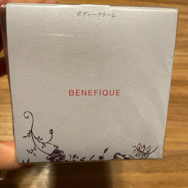 BENEFIQUE(ベネフィーク)のベネフィーク　ボディークリーム(フォルミング) コスメ/美容のボディケア(ボディクリーム)の商品写真