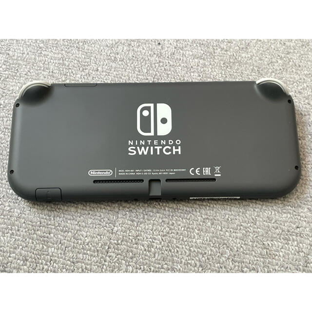 Nintendo Switch(ニンテンドースイッチ)のnintendo switch lite グレー　本体　中古　 エンタメ/ホビーのゲームソフト/ゲーム機本体(携帯用ゲーム機本体)の商品写真