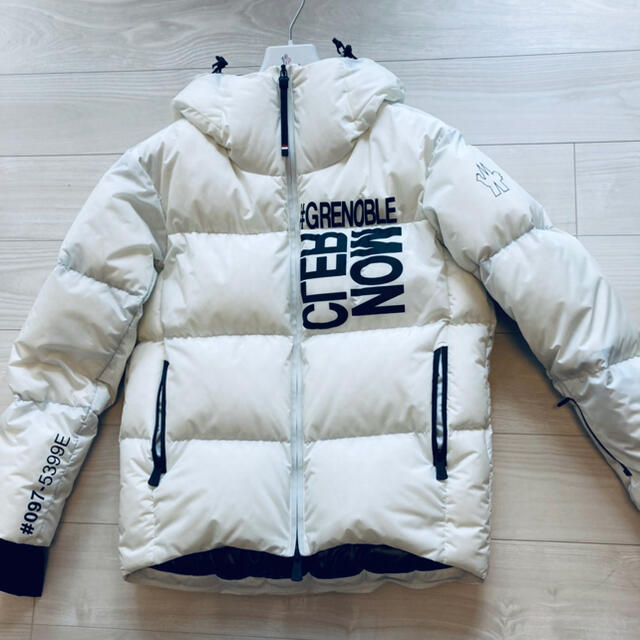 モンクレールグルノーブルMONCLER GRENOBEL