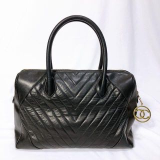 シャネル(CHANEL)の【CHANEL/シャネル】Vステッチ　ラムスキン　ハンドバッグ　ココ(ハンドバッグ)