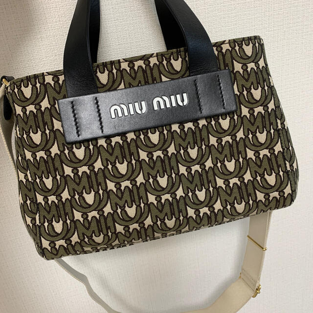 miumiu - ジャカード ハンドバッグ MIUMIUの通販 by milkshop｜ミュウ ...