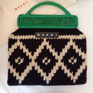 マルニ(Marni)のマルニ   MARNI  クロシェバッグ ブラック✕グリーン(ハンドバッグ)