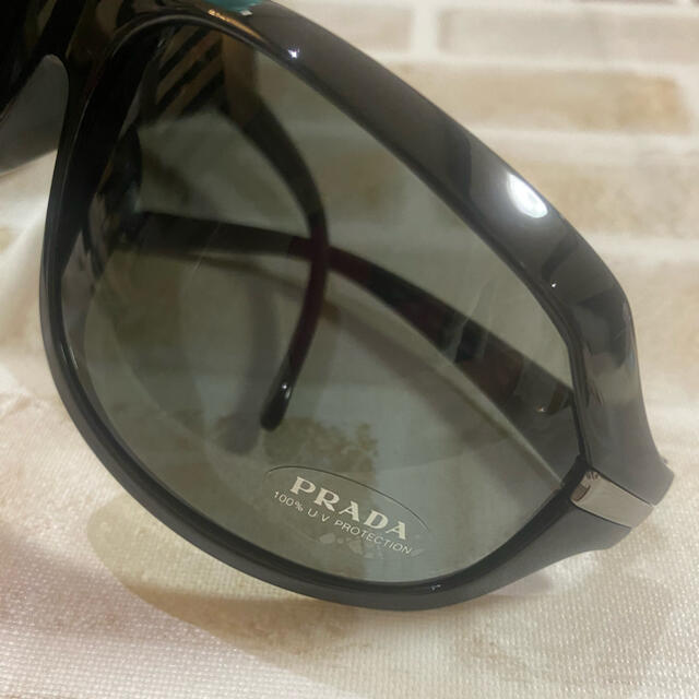 PRADA(プラダ)のPRADA 新品 サングラス SPR14G ブラック　GACKT VARTIX  メンズのファッション小物(サングラス/メガネ)の商品写真