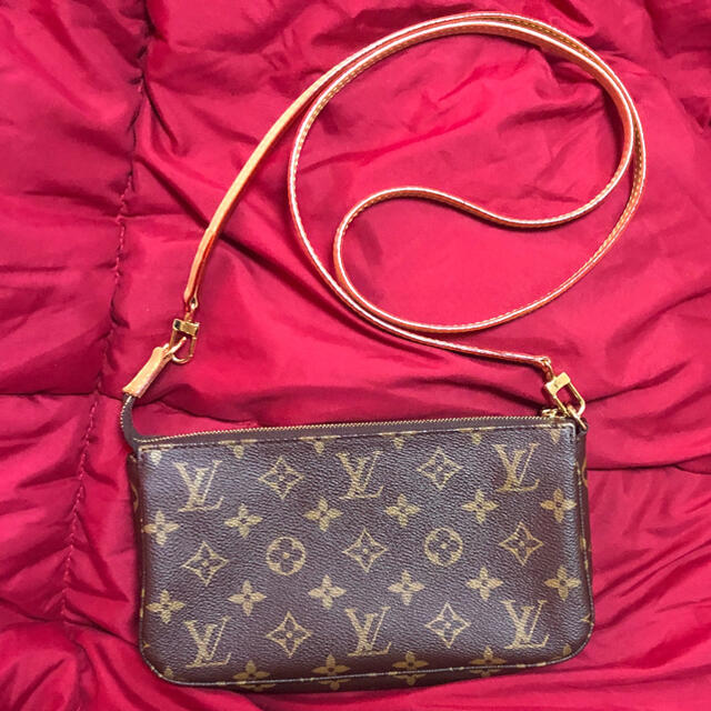 LOUIS VUITTON(ルイヴィトン)の値下げ中★ルイヴィトン モノグラム ポシェットアクセソワール ショルダーバッグ  レディースのバッグ(ショルダーバッグ)の商品写真