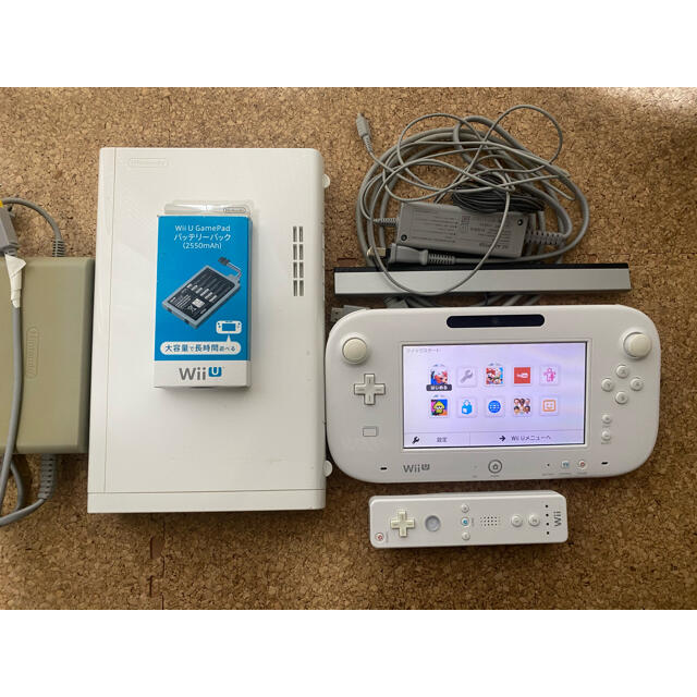 WiiU ベーシックセット＋ソフト3本（スプラ、マリカ8、ゼルダ無双）
