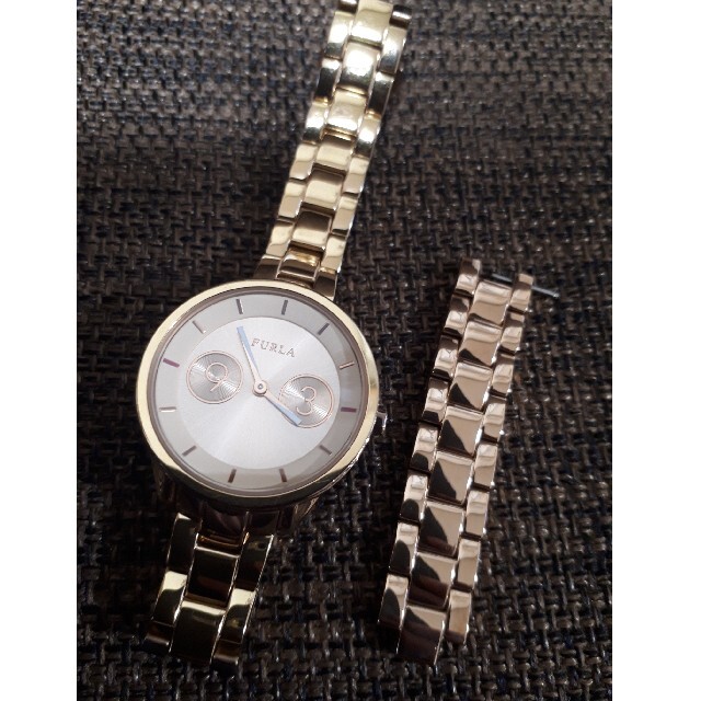 Furla(フルラ)のPoKay様専用　FURLA　メトロポリス　腕時計　31㎜ レディースのファッション小物(腕時計)の商品写真