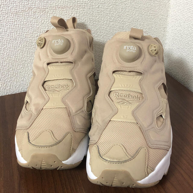 Reebok インスタポンプフューリー 24.5cm ベージュ